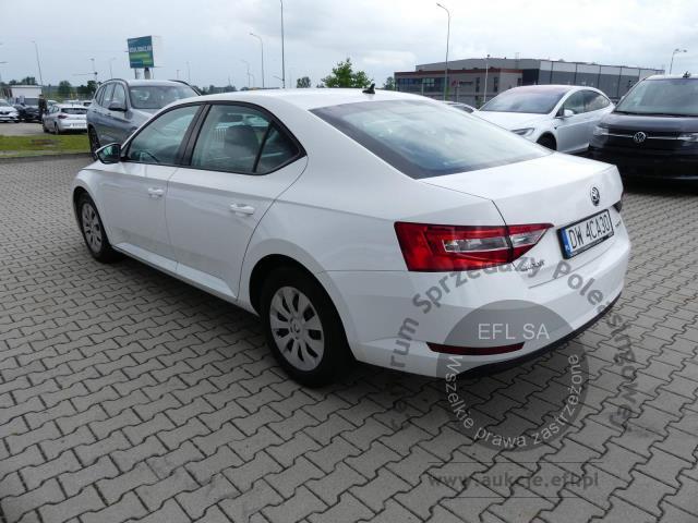 4 - Skoda Superb 2.0TDI Active Hatchback 2018r. DW4CA30 Magnice