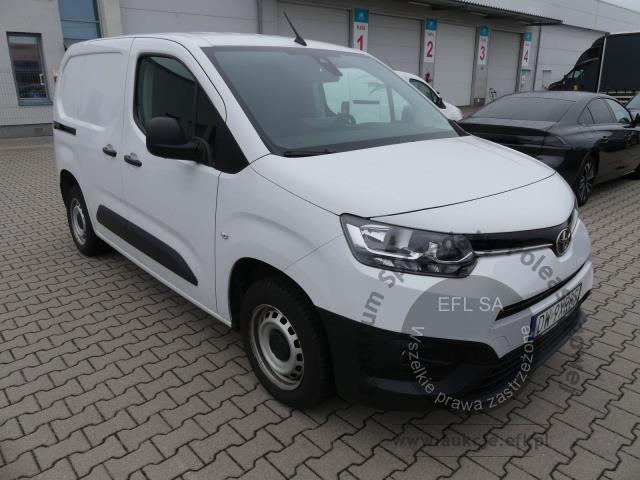 2 - Toyota Proace City 1.5 D-4D Standard 2023r.