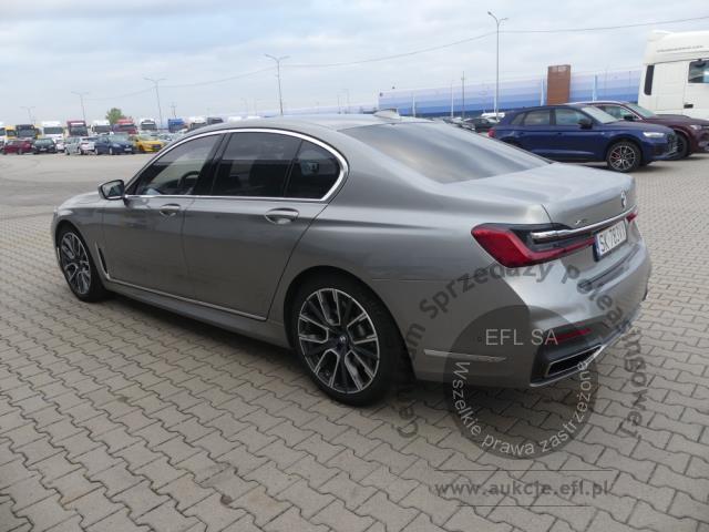 15 - BMW 750I XDRIVE 2021r.