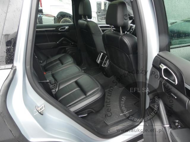13 - PORSCHE CAYENNE 3.6 V6 AUTOMAT 2016r.