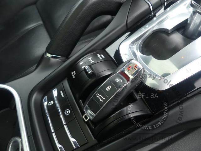 16 - PORSCHE CAYENNE 3.6 V6 AUTOMAT 2016r.