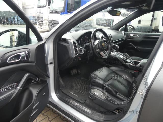9 - PORSCHE CAYENNE 3.6 V6 AUTOMAT 2016r.
