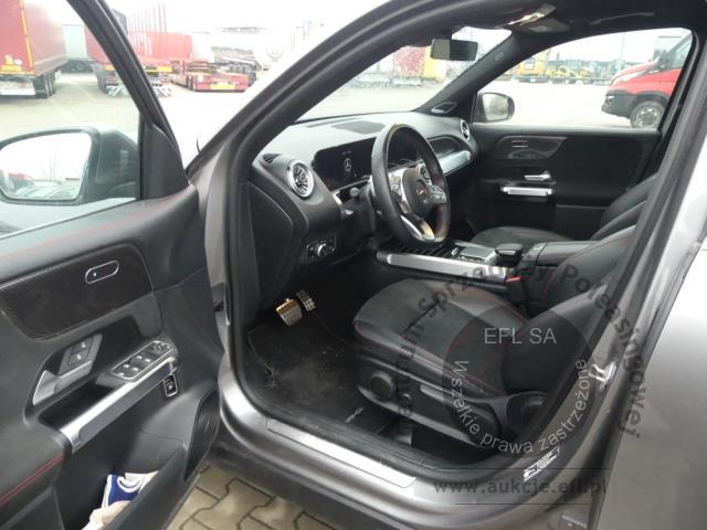 7 - MERCEDES-BENZ GLB 250 4MATIC 2022r.