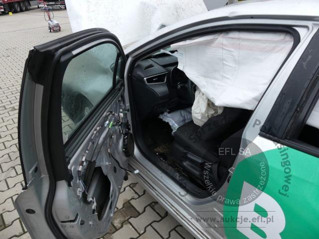 7 - TOYOTA COROLLA 1.8 HYBRID SEDAN LPG 2021r.