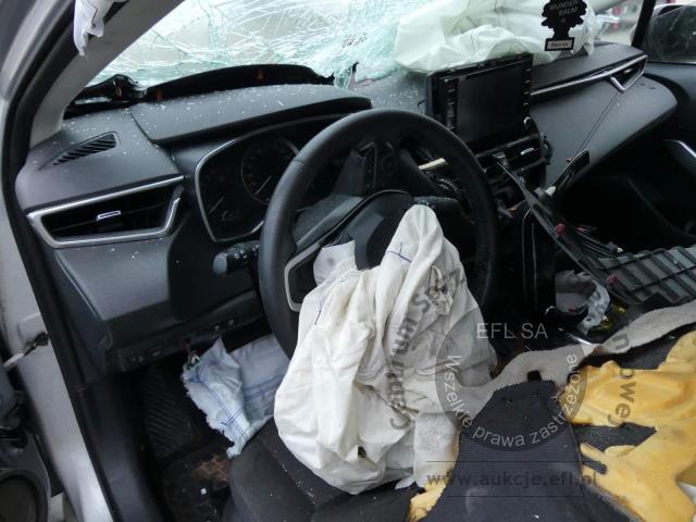 10 - TOYOTA COROLLA 1.8 HYBRID SEDAN LPG 2021r.