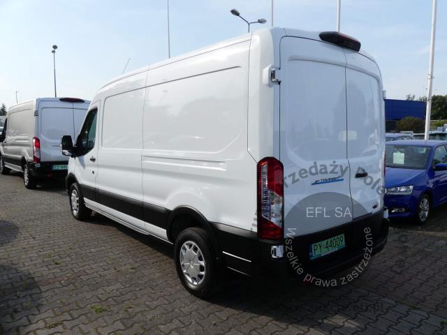 4 - Ford E-Transit 350 L3H2 RWD Trend 2023r. PY44009 UWAGA!! Pojazd znajduje się w firmie AUTO MOTO CENTRUM sp. z o.o. ul. Ostrowska 328 (przy Trasie Katowickiej) 61-312 Poznań