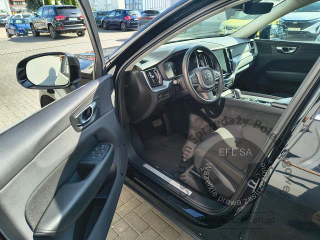 7 - Volvo XC60 B4 B Momentum 2020r. DW7LN30 UWAGA!! Pojazd znajduje się w firmie ARCTOS GROUP sp. z o.o. Al. Krakowska 7, 02-183 Warszawa