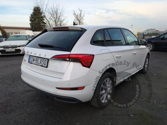 4 - Skoda  Scala 1.6 TDI SCR Ambition DSG 2020r. DW8LA50 Pojazd znajduje się w firmie ARCTOS GROUP sp. z o.o. Al. Krakowska 7, 02-183 Warszawa