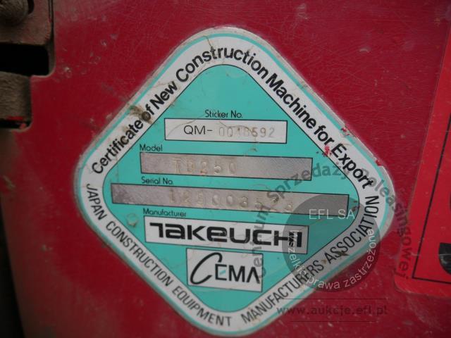 8 - Koparka gąsienicowa TAKEUCHI TB250 2013r.
