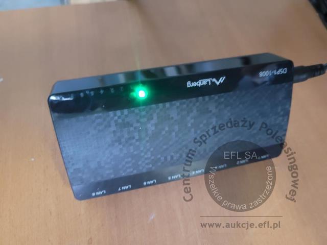 12 - Szafa RACK wraz z osprzętem do monitoringu