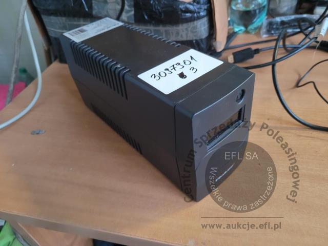 10 - Szafa RACK wraz z osprzętem do monitoringu