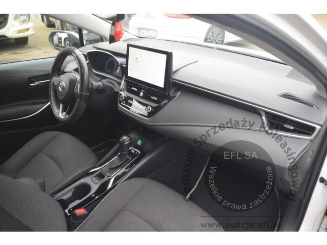 8 - TOYOTA COROLLA 1.8 VVT-I+H CVT 2023r.