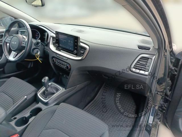 11 - EFL FINANCE KIA CEED 1.0 120KM HATCHBACK 2022r.