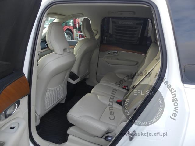 10 - VOLVO XC90 B5 235KM AWD INSCRIPTION 2022r.