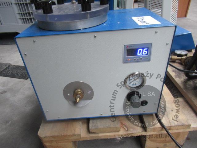 28 - Zestaw urządzeń jubilerskich do odlewów woskowych