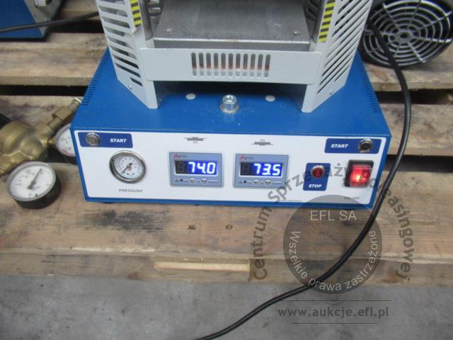 30 - Zestaw urządzeń jubilerskich do odlewów woskowych