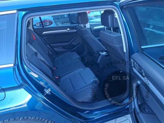 10 - Volkswagen Passat 2.0 TDI EVO Business 2023r. DW4VA74 Magnice