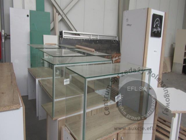 2 - Zestaw mebli sklepowych wg specyfikacji