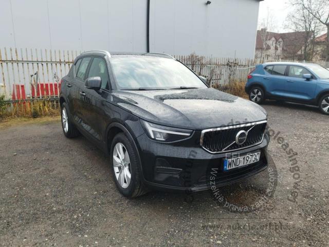 5 - Volvo  XC40 B3 Core aut 2022r. WND1973C Pojazd znajduje się w firmie ARCTOS GROUP sp. z o.o. Al. Krakowska 7, 02-183 Warszawa