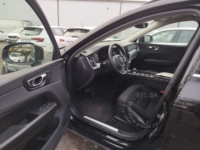 7 - Volvo XC60 B4 B Momentum Pro aut 2021r. WW062SU Pojazd znajduje się w firmie ARCTOS GROUP sp. z o.o. Al. Krakowska 7, 02-183 Warszawa