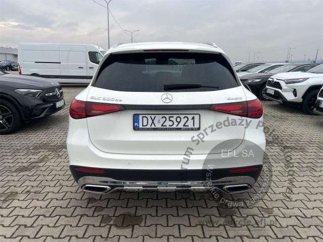 3 - MERCEDES BENZ GLC 300 DE 4-MATIC AVANTGARDE 2024r. DX25921 Pojazd znajduje się w firmie MDM AUTO sp. z o.o. ul. Zawodników 1, 80-729 Gdańsk