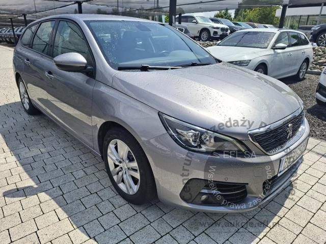 3 - PEUGEOT 308 2019r. DW9GS21 Pojazd znajduje się w firmie AACAR sp. z o.o. Kasztanowa 5, 32-400 Jawornik