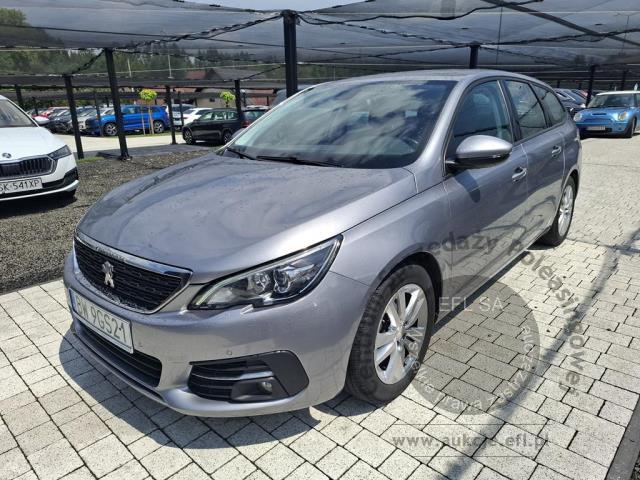 9 - PEUGEOT 308 2019r. DW9GS21 Pojazd znajduje się w firmie AACAR sp. z o.o. Kasztanowa 5, 32-400 Jawornik