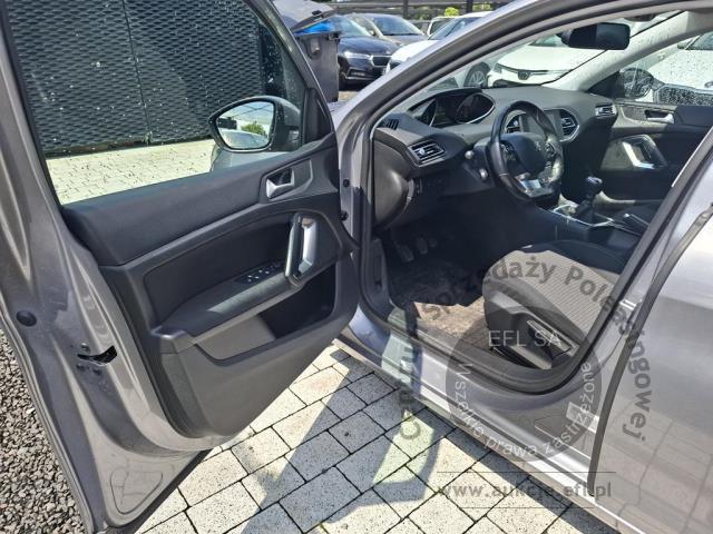 10 - PEUGEOT 308 2019r. DW9GS21 Pojazd znajduje się w firmie AACAR sp. z o.o. Kasztanowa 5, 32-400 Jawornik