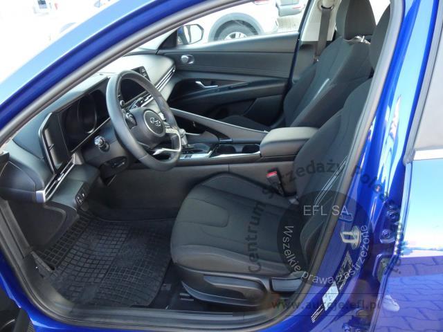 6 - Hyundai Elantra 1.6 Smart CVT Sedan 2023r. DW2WJ13 Magnice