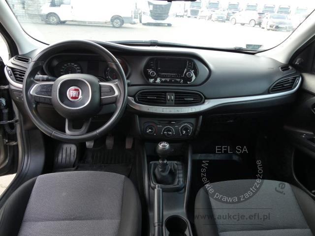 5 - FIAT TIPO 1.4 95KM SEDAN 2018r.