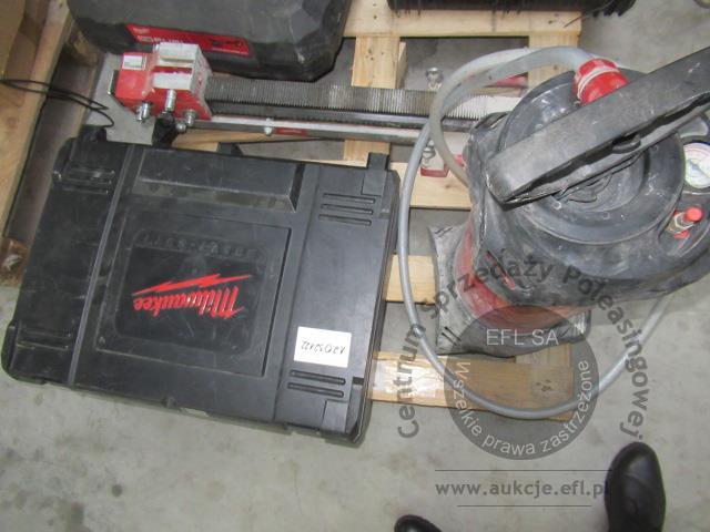 3 - Wiertnica diamentowa Milwaukee DD3-152