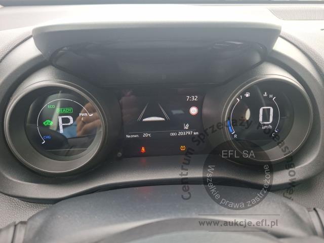 5 - TOYOTA YARIS CROSS 1,5VVT HYBRID CVT 2023r.