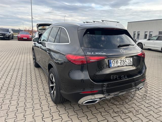 2 - MERCEDES BENZ GLC 300 DE 4-MATIC AVANTGARDE 2024r. DX28525 Pojazd znajduje się w firmie AACAR sp. z o.o. Jawornik 90, 32-400 Myślenice