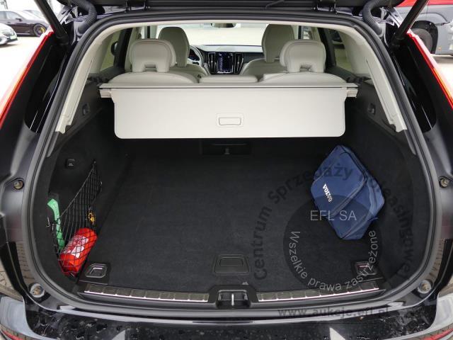 7 - Volvo XC60 B4 B Plus Bright automat 2022r. WND1859C Magnice