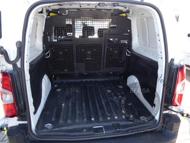 12 - Opel Combo Van Cargo XL 1.5 CDTI 2020r. PO9SM29 UWAGA!! Pojazd znajduje się w firmie AUTO MOTO CENTRUM sp. z o.o. ul. Ostrowska 328 (przy Trasie Katowickiej) 61-312 Poznań