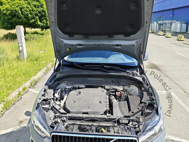 13 - VOLVO XC60 B4 D AWD Momentum Pro aut 2022r. SK162WG Pojazd znajduje się w firmie AACAR sp. z o.o. Kasztanowa 5, 32-400 Jawornik