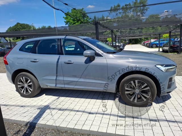 5 - VOLVO XC60 B4 D AWD Momentum Pro aut 2022r. SK162WG Pojazd znajduje się w firmie AACAR sp. z o.o. Kasztanowa 5, 32-400 Jawornik