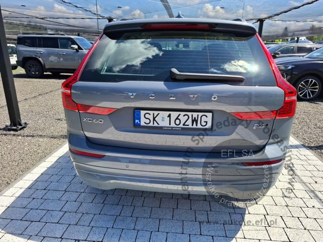 6 - VOLVO XC60 B4 D AWD Momentum Pro aut 2022r. SK162WG Pojazd znajduje się w firmie AACAR sp. z o.o. Kasztanowa 5, 32-400 Jawornik