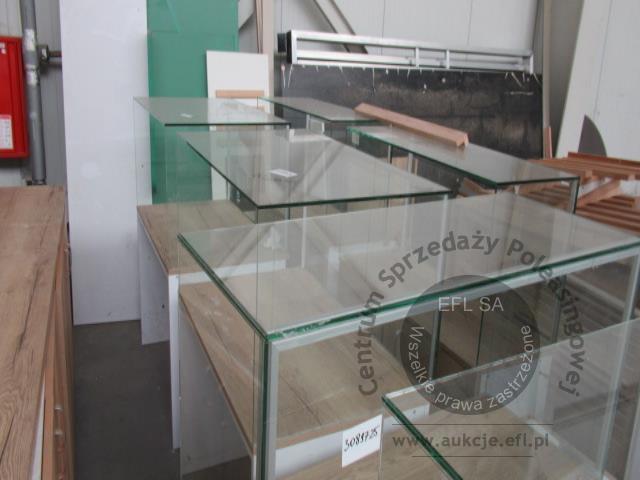 5 - Zestaw mebli sklepowych wg specyfikacji