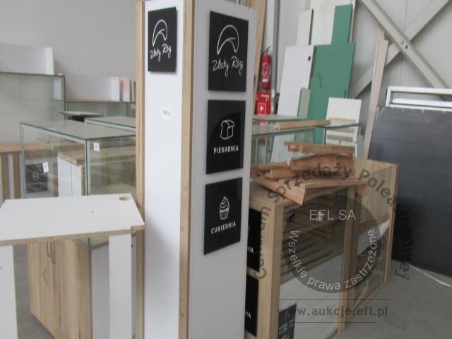 6 - Zestaw mebli sklepowych wg specyfikacji