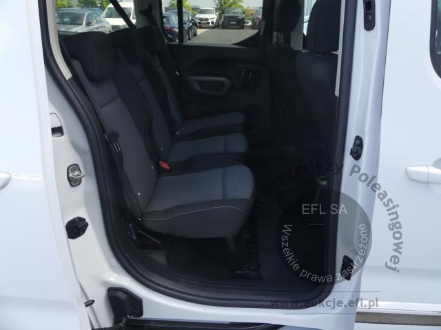 13 - Toyota Proace City Verso Long 1.5D-4D 2023r. DW9YA13 Pojazd znajduje się w firmie MDM AUTO sp. z o.o. ul. Morska 78A, 81-225 Gdynia