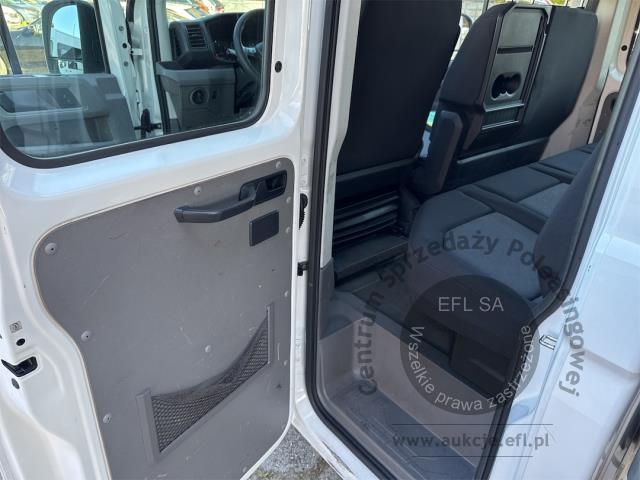 8 - Volkswagen Crafter 35 BiTDI 2021r. SK054UX Magnice