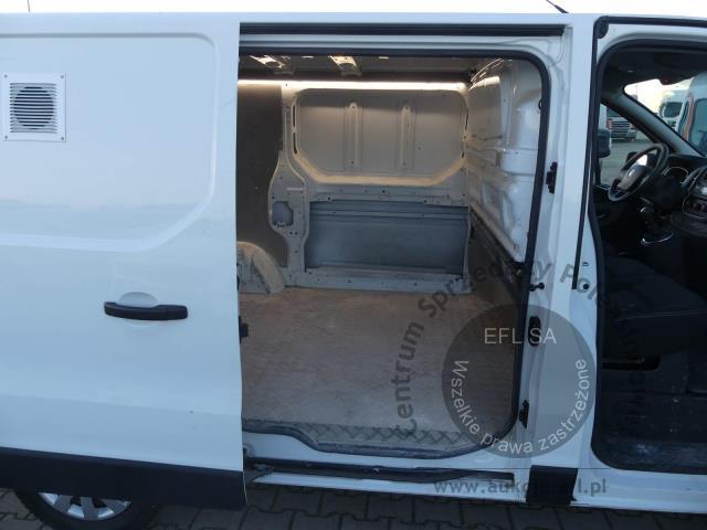10 - RENAULT TRAFIC 1.6 DCI 121KM FURGON 2018r.
