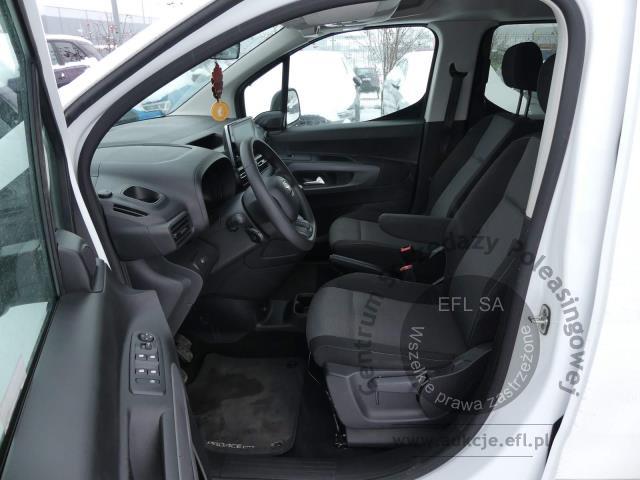 5 - Toyota Proace City Verso 1.5 D-4D 2023r. DW2WA24 Magnice