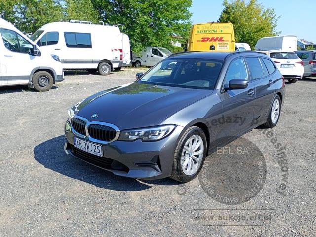 3 - BMW  Seria 3 2021r. KR3WJ25 Pojazd znajduje się w firmie ARCTOS GROUP sp. z o.o. Al. Krakowska 7, 02-183 Warszawa