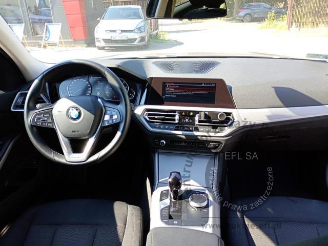 10 - BMW  Seria 3 2021r. KR3WJ25 Pojazd znajduje się w firmie ARCTOS GROUP sp. z o.o. Al. Krakowska 7, 02-183 Warszawa