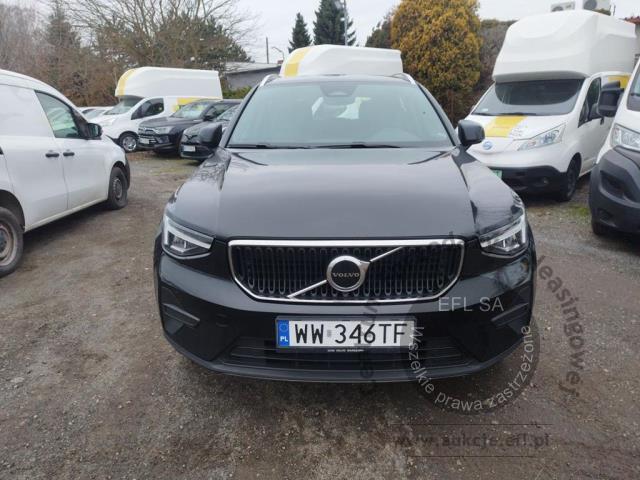 6 - Volvo  XC40  B3 Core aut 2022r. WW346TF Pojazd znajduje się w firmie ARCTOS GROUP sp. z o.o. Al. Krakowska 7, 02-183 Warszawa
