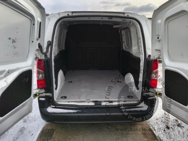 7 - Toyota Proace City 1.5 D-4D Standard  2022r. DW4UK43 Pojazd znajduje się w firmie ARCTOS GROUP sp. z o.o. Al. Krakowska 7, 02-183 Warszawa