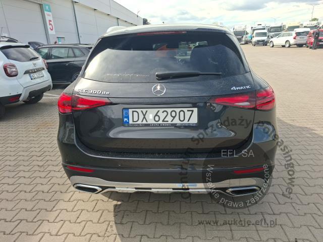 4 - MERCEDES-BENZ GLC 300 de 4-Matic Avantgarde 2025r. Pojazd znajduje się w firmie ARCTOS GROUP sp. z o.o. Al. Krakowska 7, 02-183 Warszawa