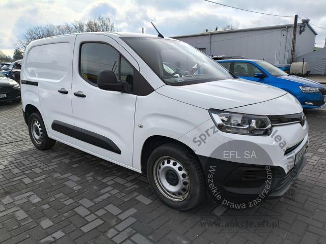 3 - Toyota Proace City 1.5 D-4D Standard  2020r. DW8KK75 UWAGA!! Pojazd znajduje się w lokalizacji: Warszawa, Al. Krakowska 7, 02-183 Warszawa